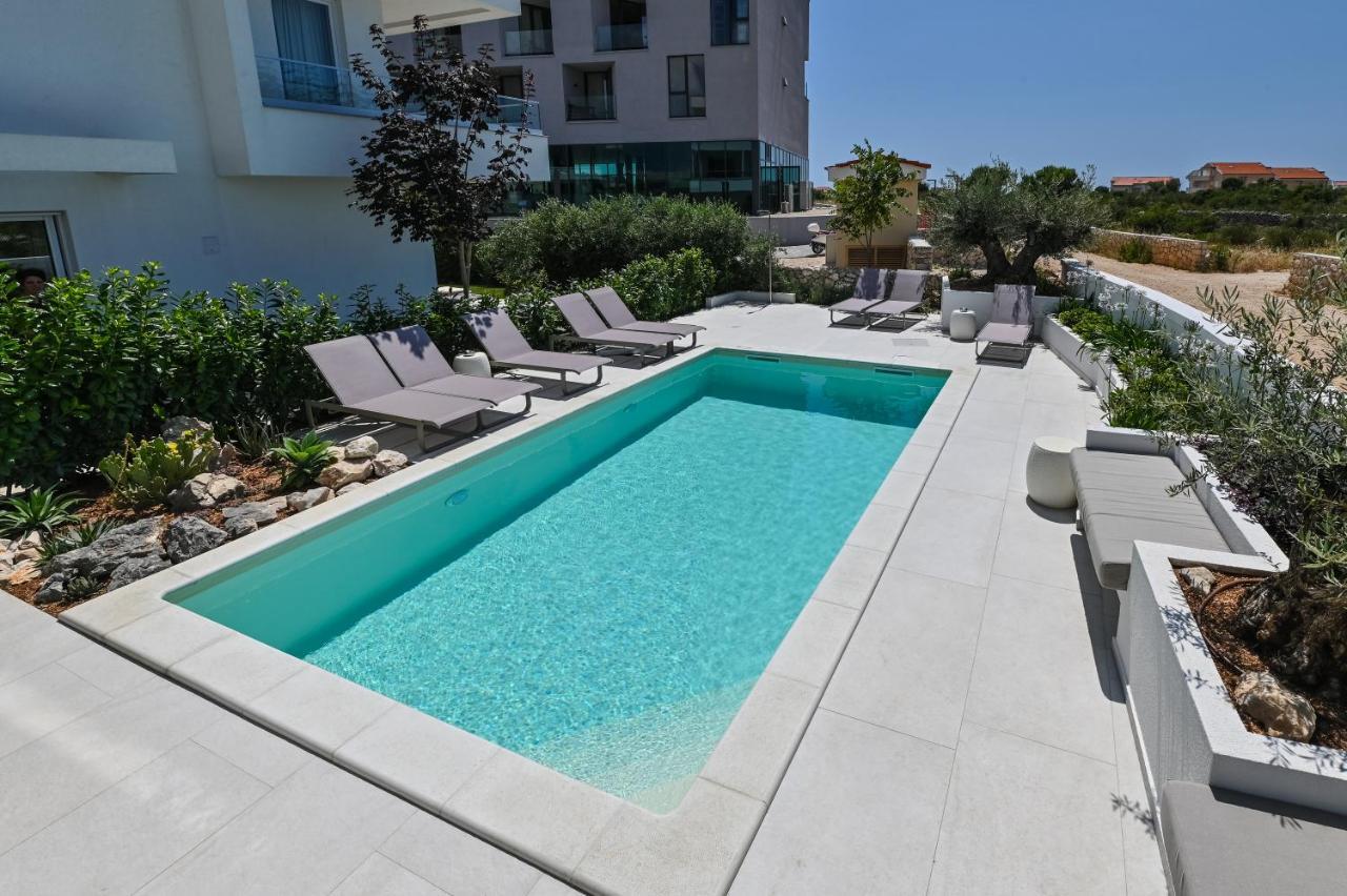 Guest house Cala, Rooms&apartments Novalja