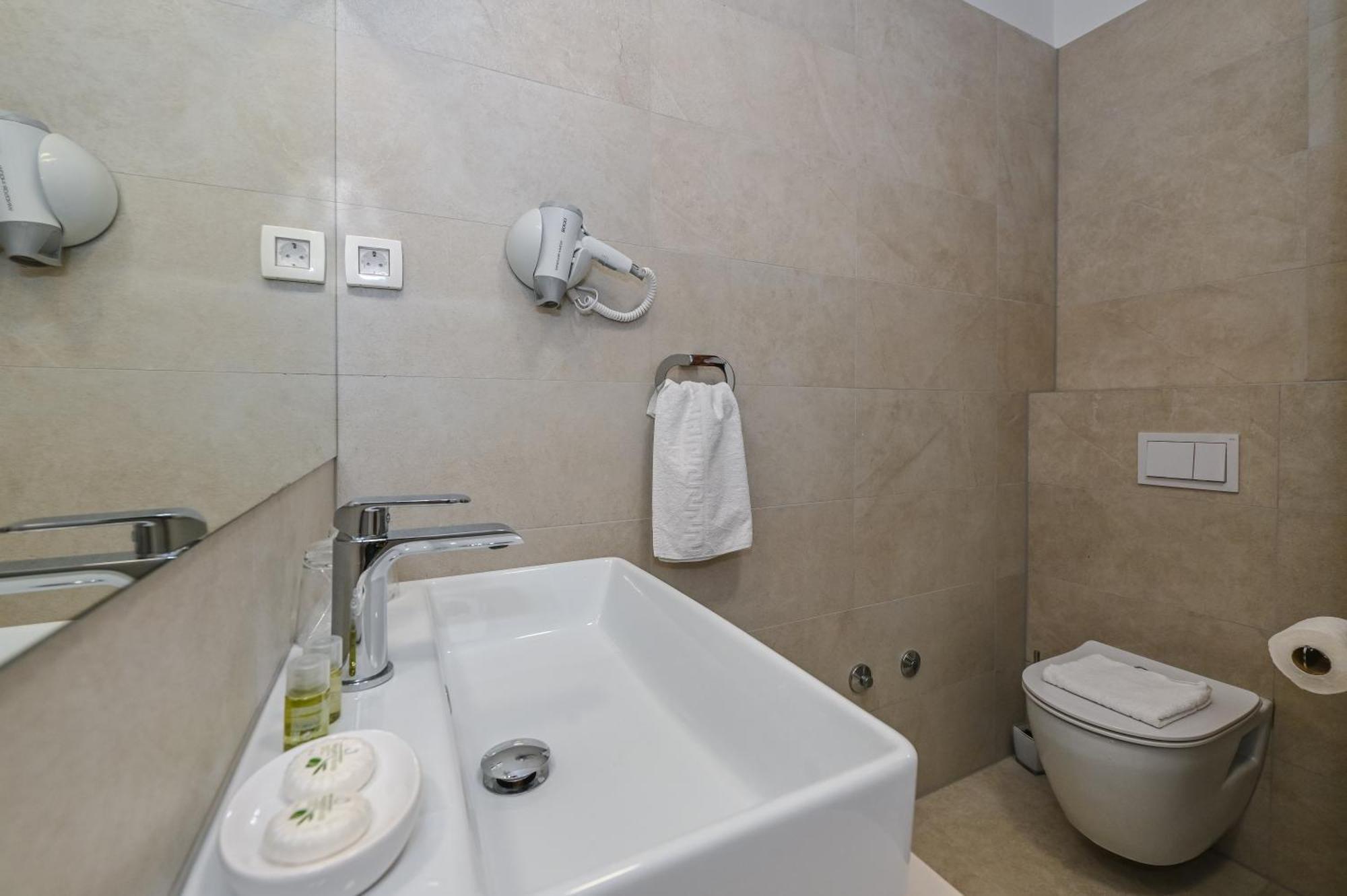 Cala, Rooms&apartments Guest house 4*