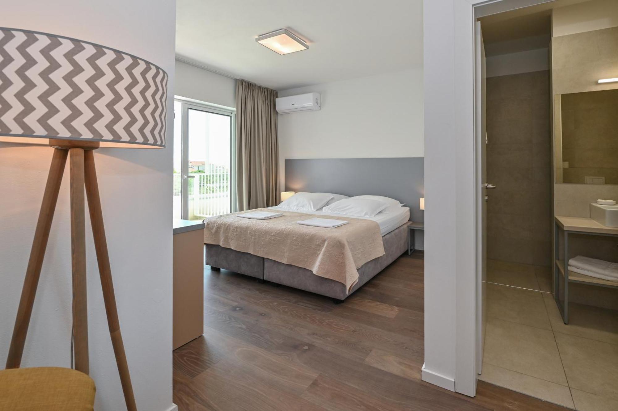 Guest house Cala, Rooms&apartments Novalja
