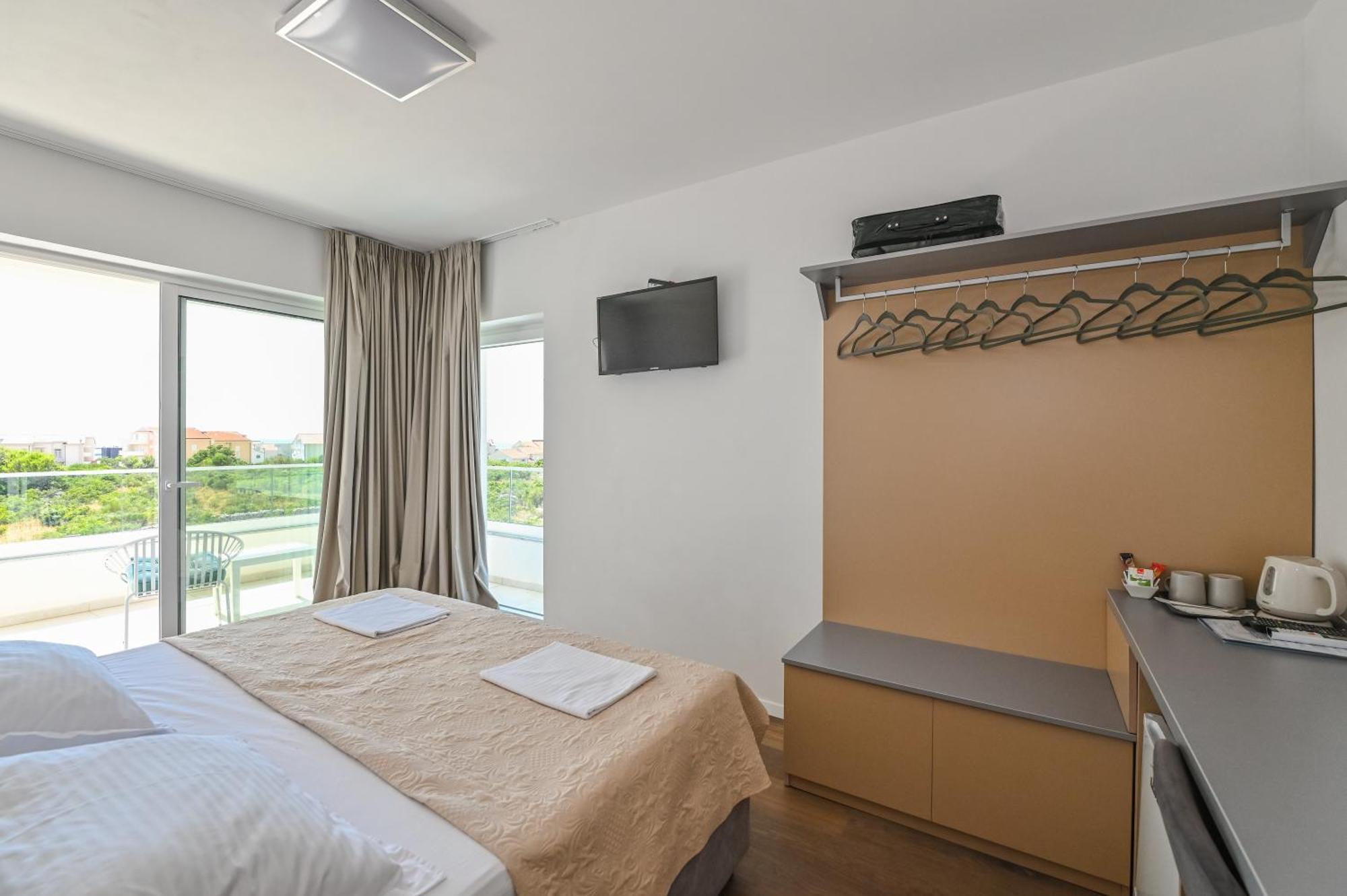 Cala, Rooms&apartments 4* Novalja
