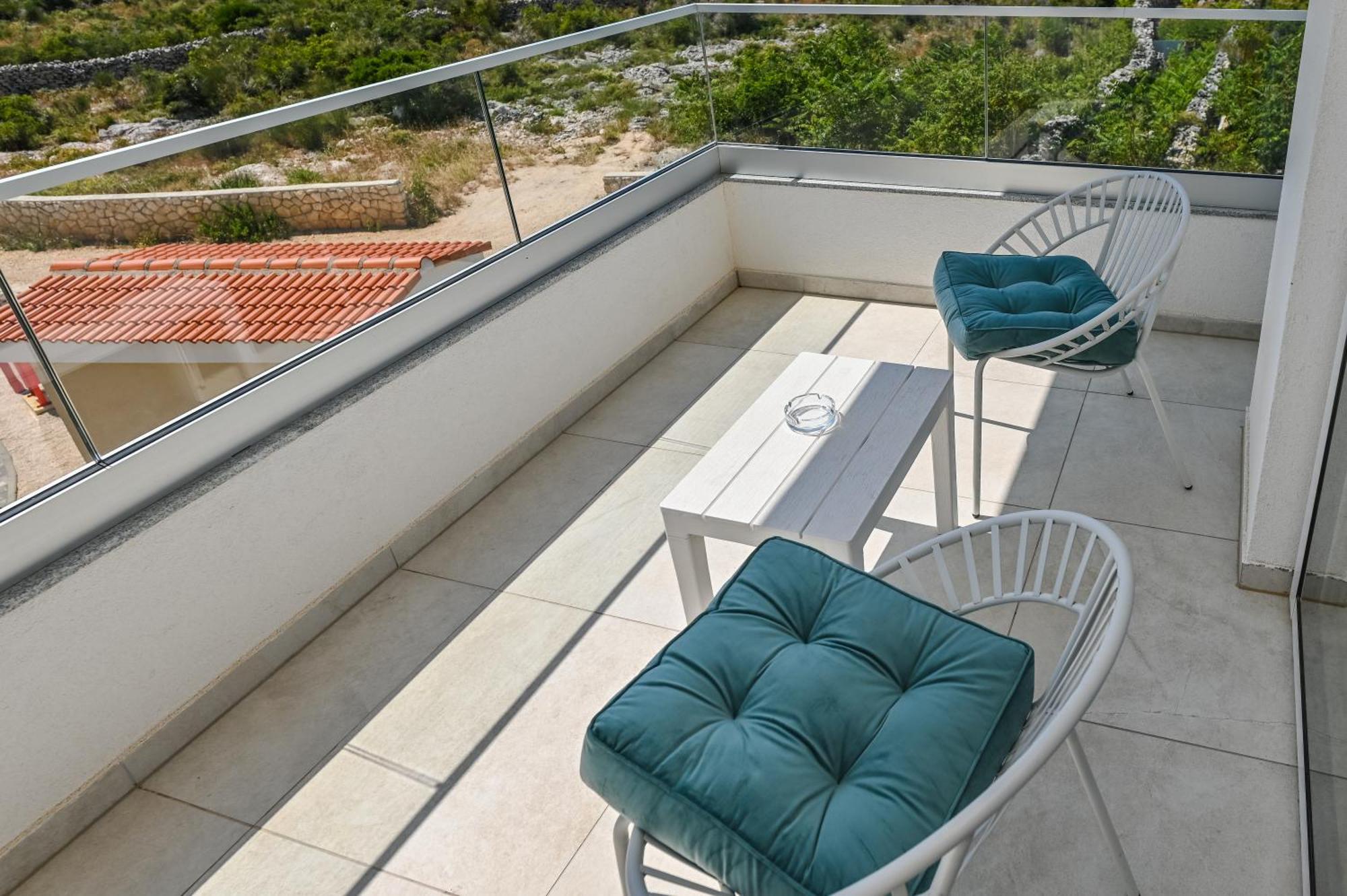 Cala, Rooms&apartments