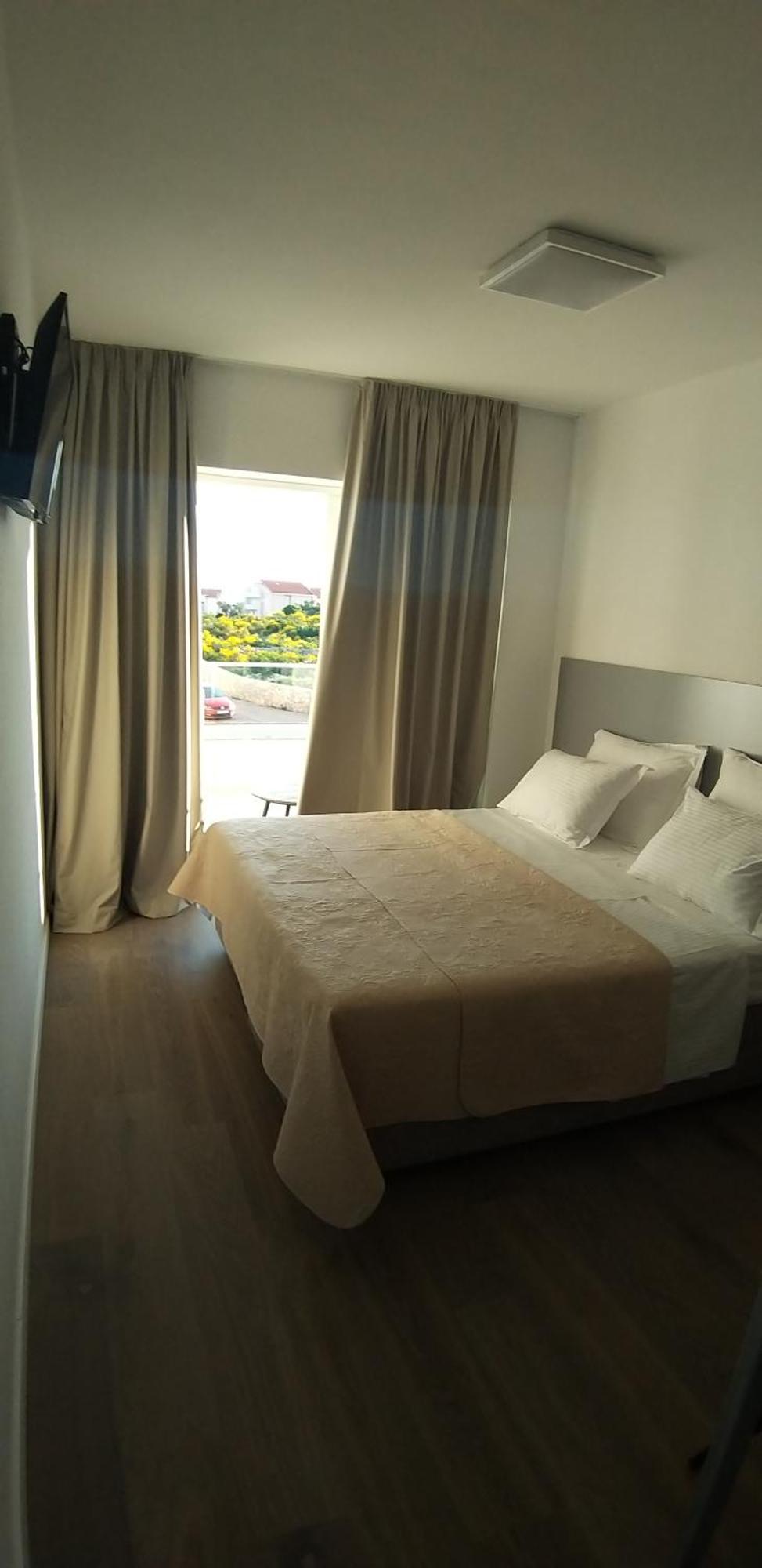 Cala, Rooms&apartments